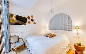 Romantic Escape And Wellness At Miss Tinguett In Bruges