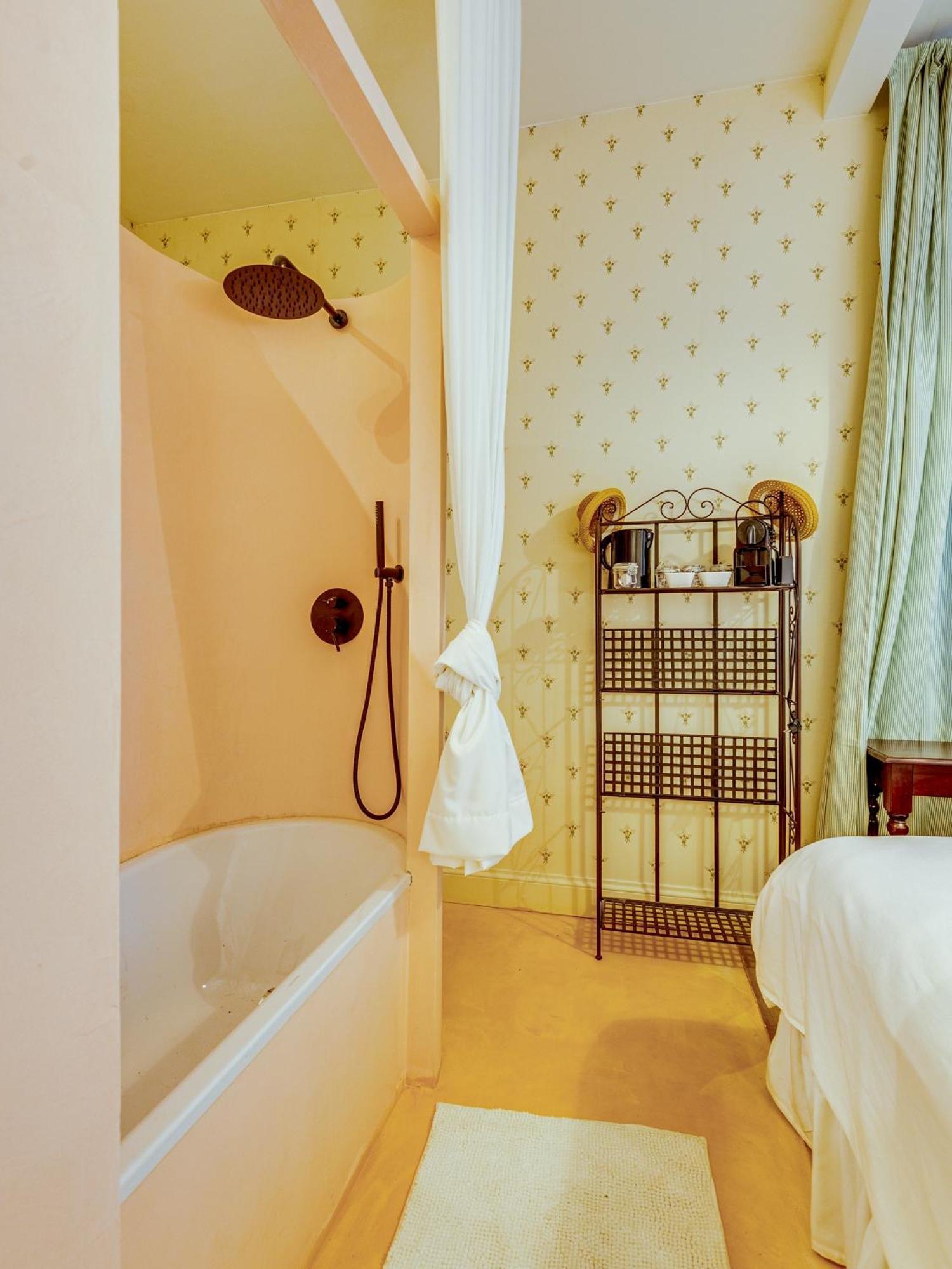 Romantic Escape And Wellness At Miss Tinguett In Bruges Exterior photo